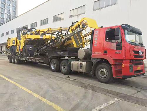 大件運(yùn)輸車(chē)